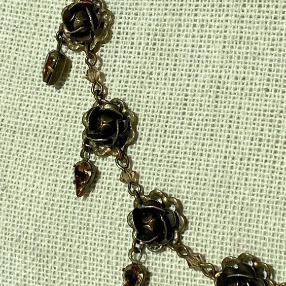 Liz Palacios Signed Pear-Shaped CrystalFlower Choker Necklace - Picture 7 of 14